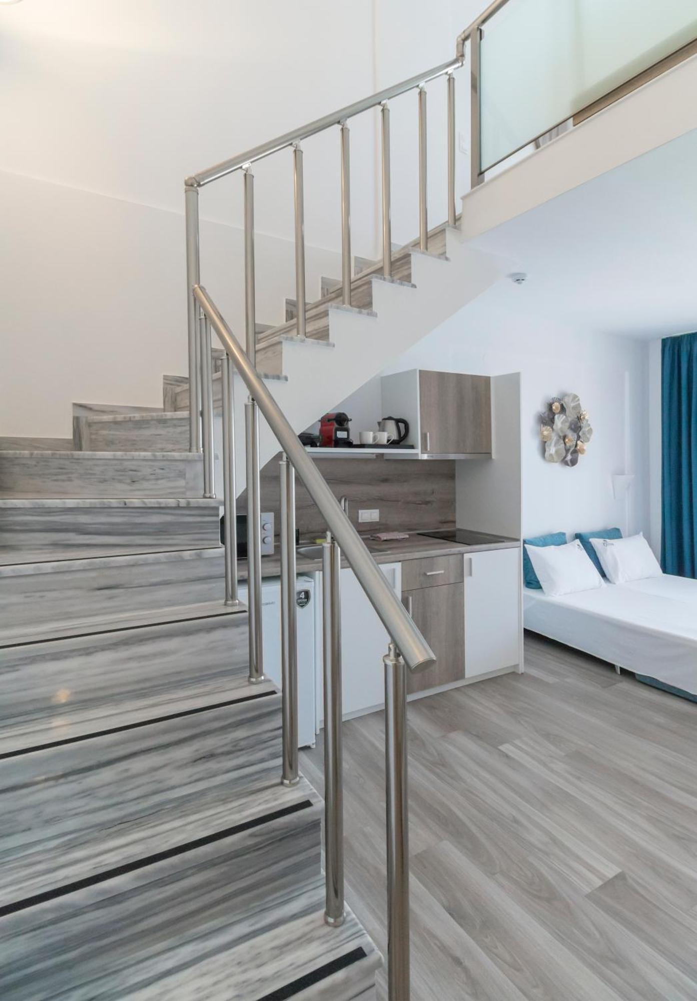 Oliva Suites Nikiti  Ngoại thất bức ảnh
