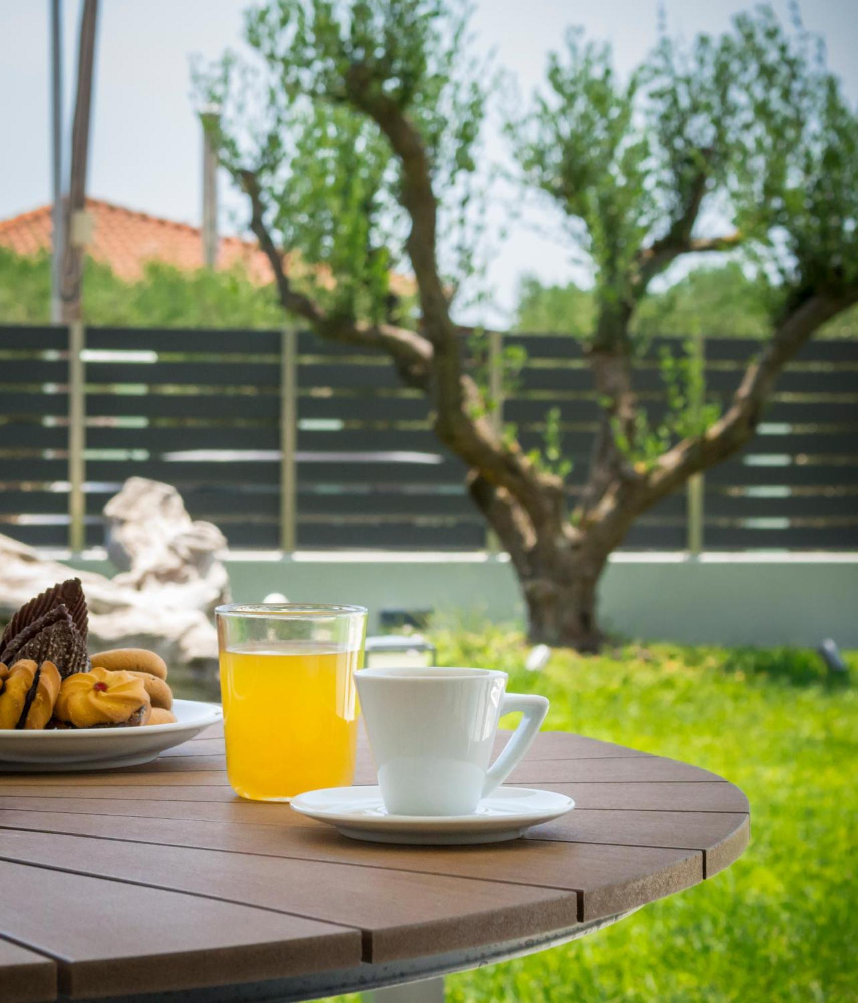Oliva Suites Nikiti  Ngoại thất bức ảnh